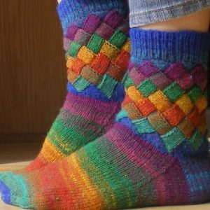 DIY-Rainbow-Color-Patch-Knitted-Socks-51